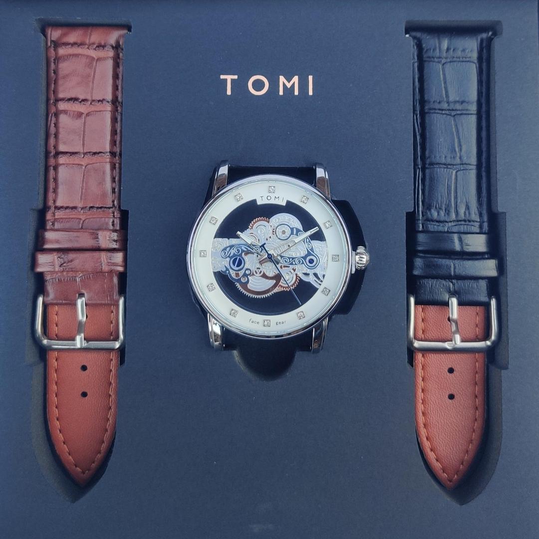 Tomi leather watch with 2 Straps